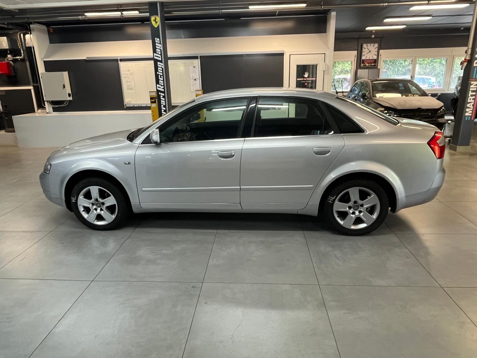 AUDI A4 2.0-image-7