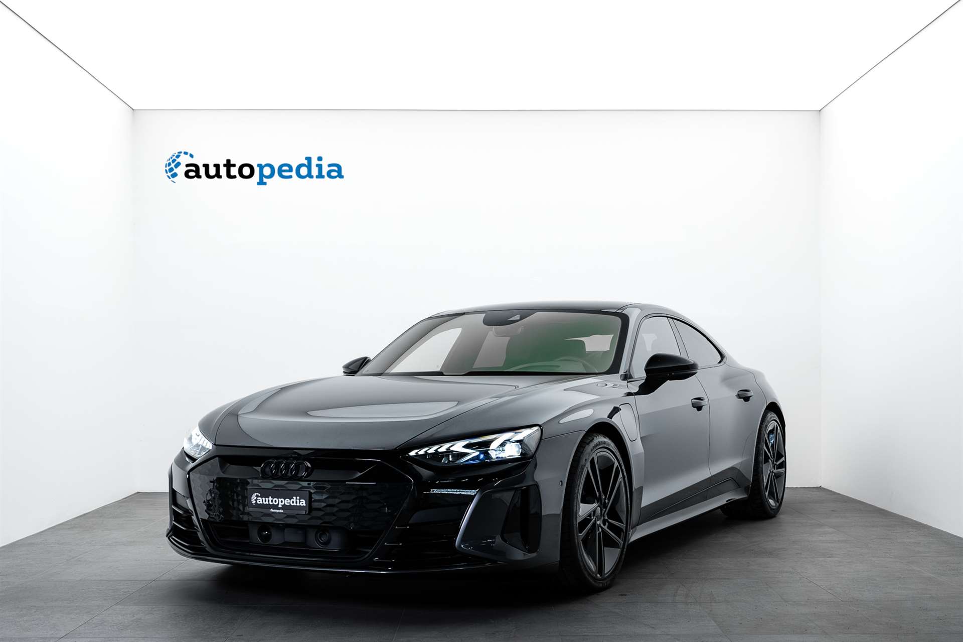 AUDI Audi RS e-tron GT-image-0