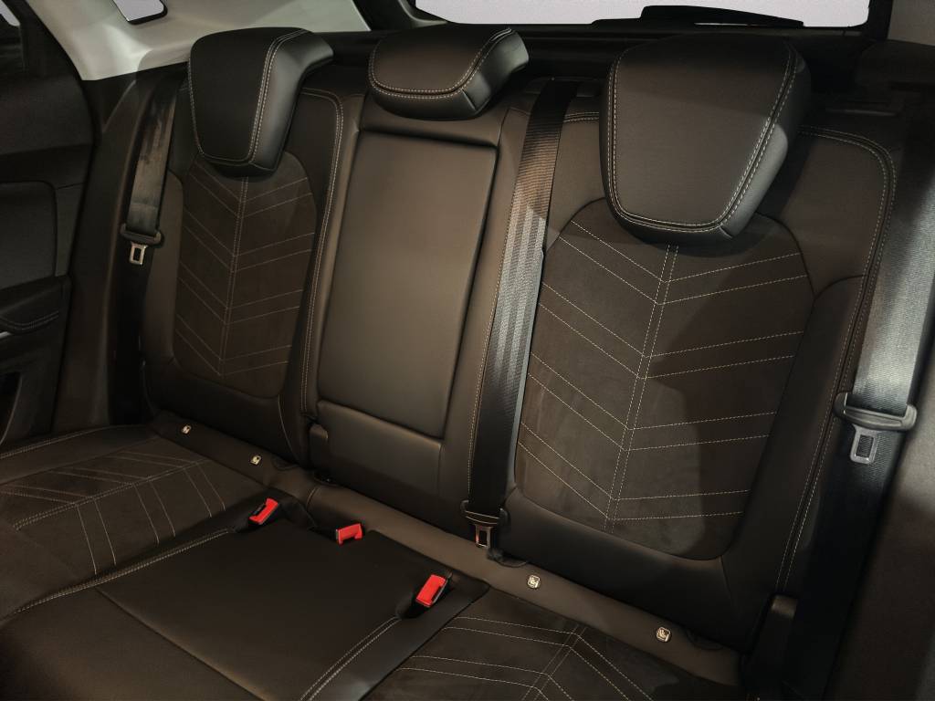OPEL Grandland 1.6 Hybrid GS Line Automatik-image-8