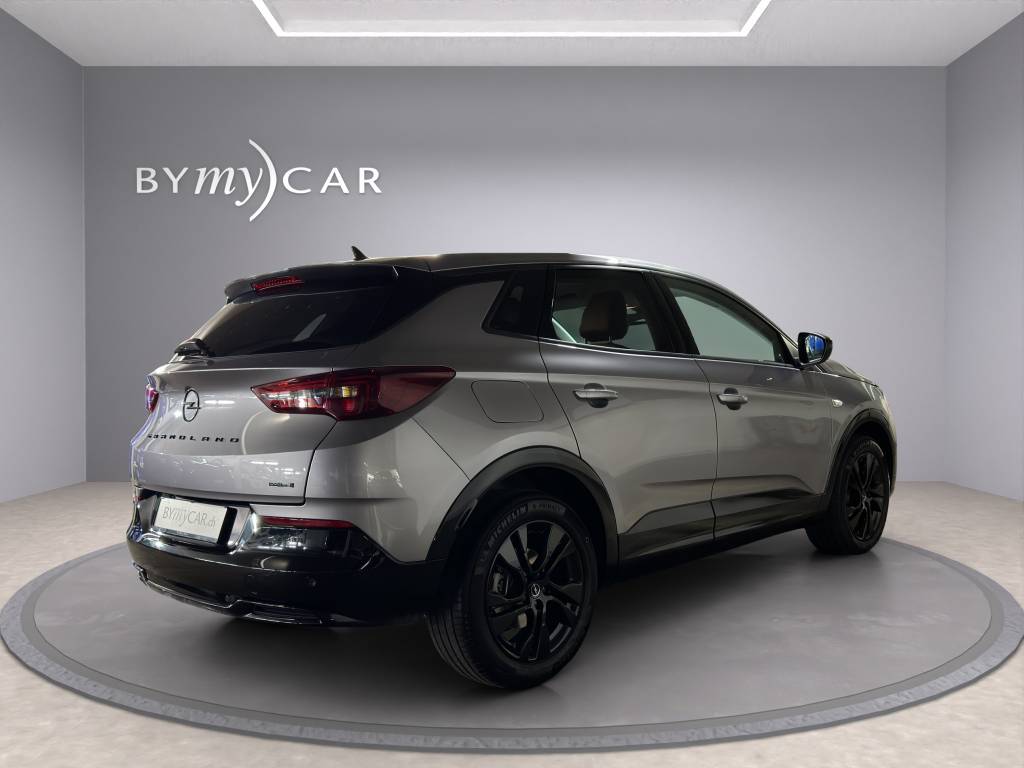 OPEL Grandland 1.6 Hybrid GS Line Automatik-image-4