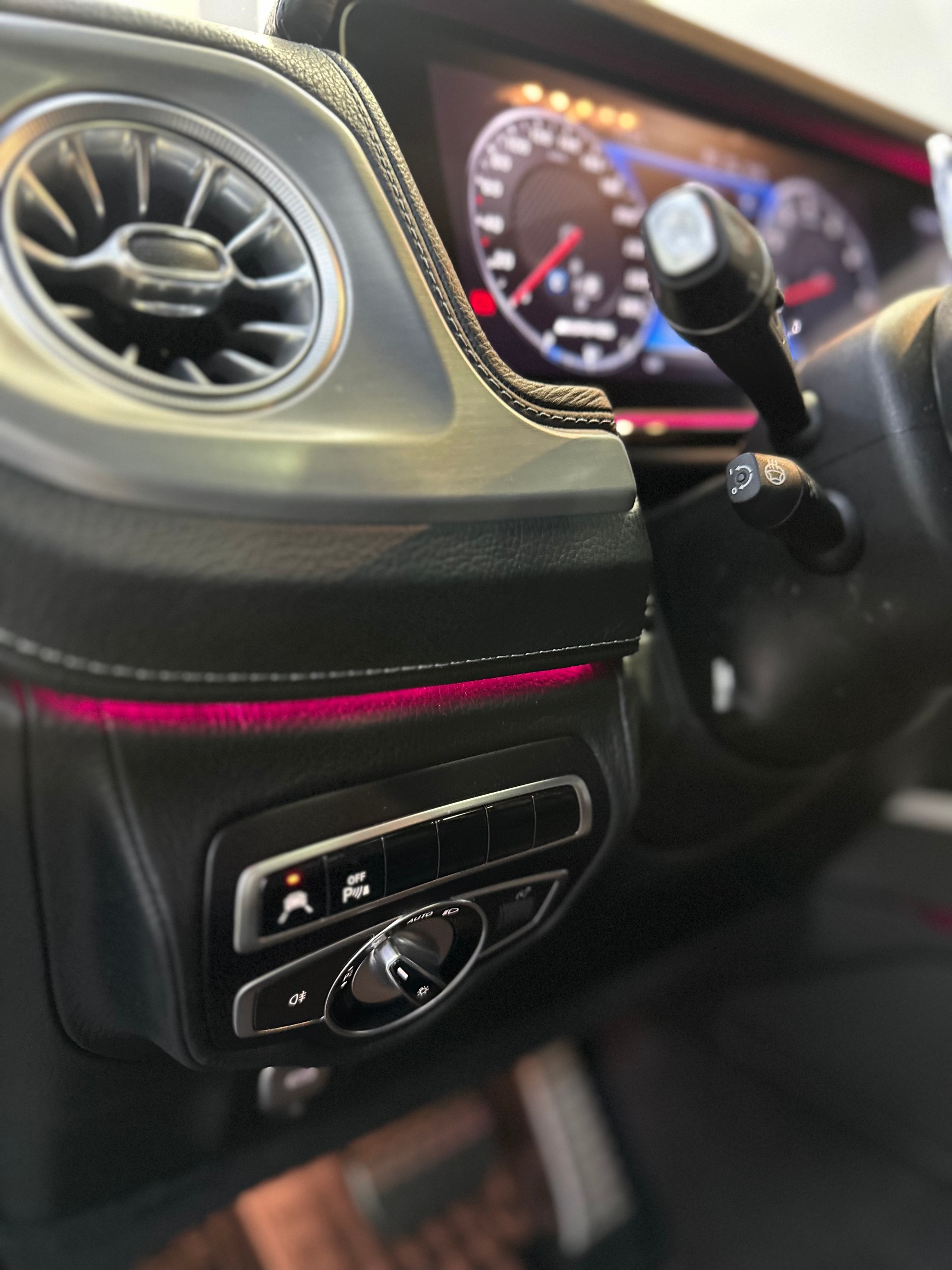 MERCEDES-BENZ G 63 AMG Speedshift Plus G-Tronic-image-14