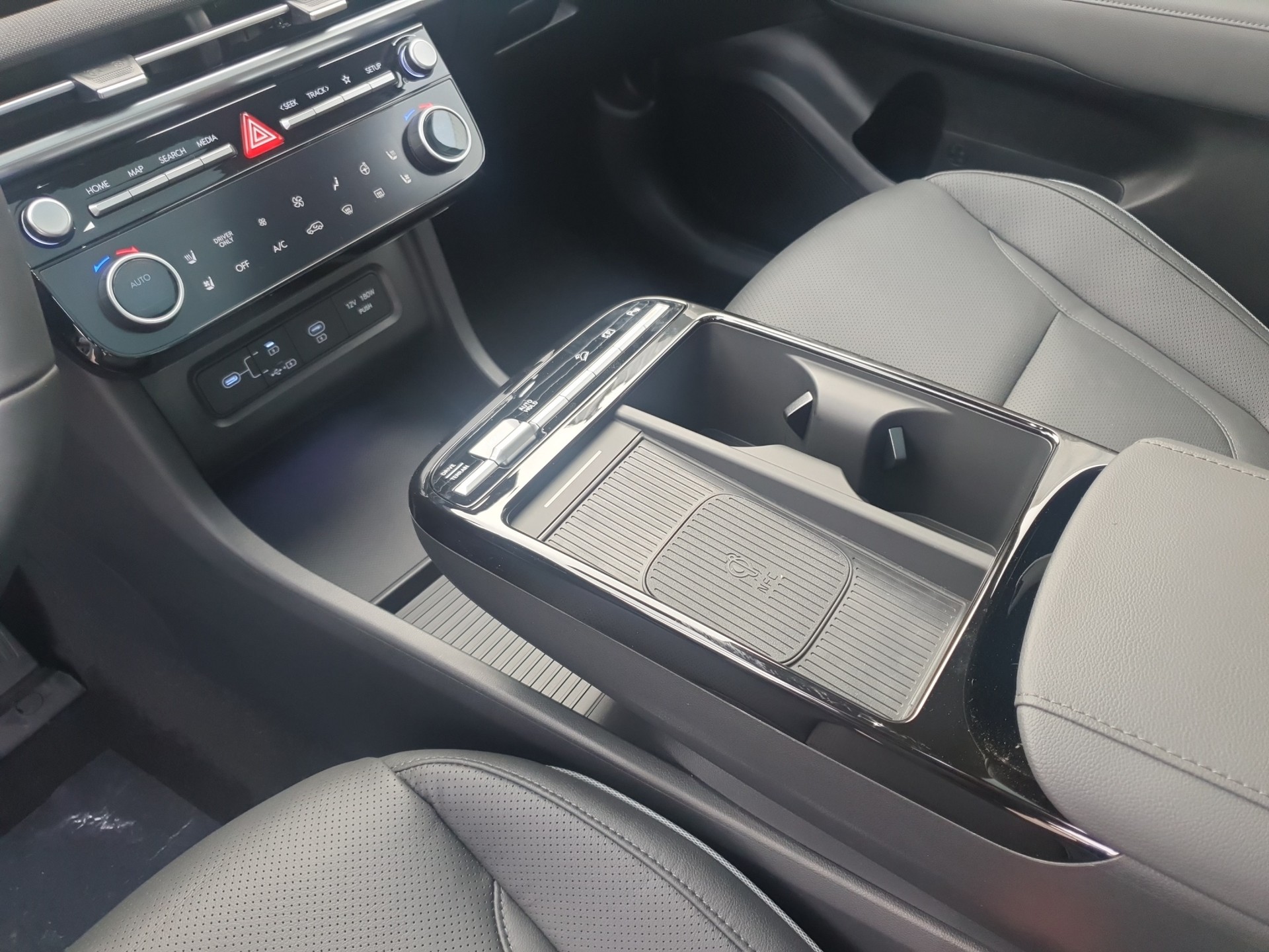 HYUNDAI Tucson 1.6 HEV Vertex Swiss Edition 4WD-image-11