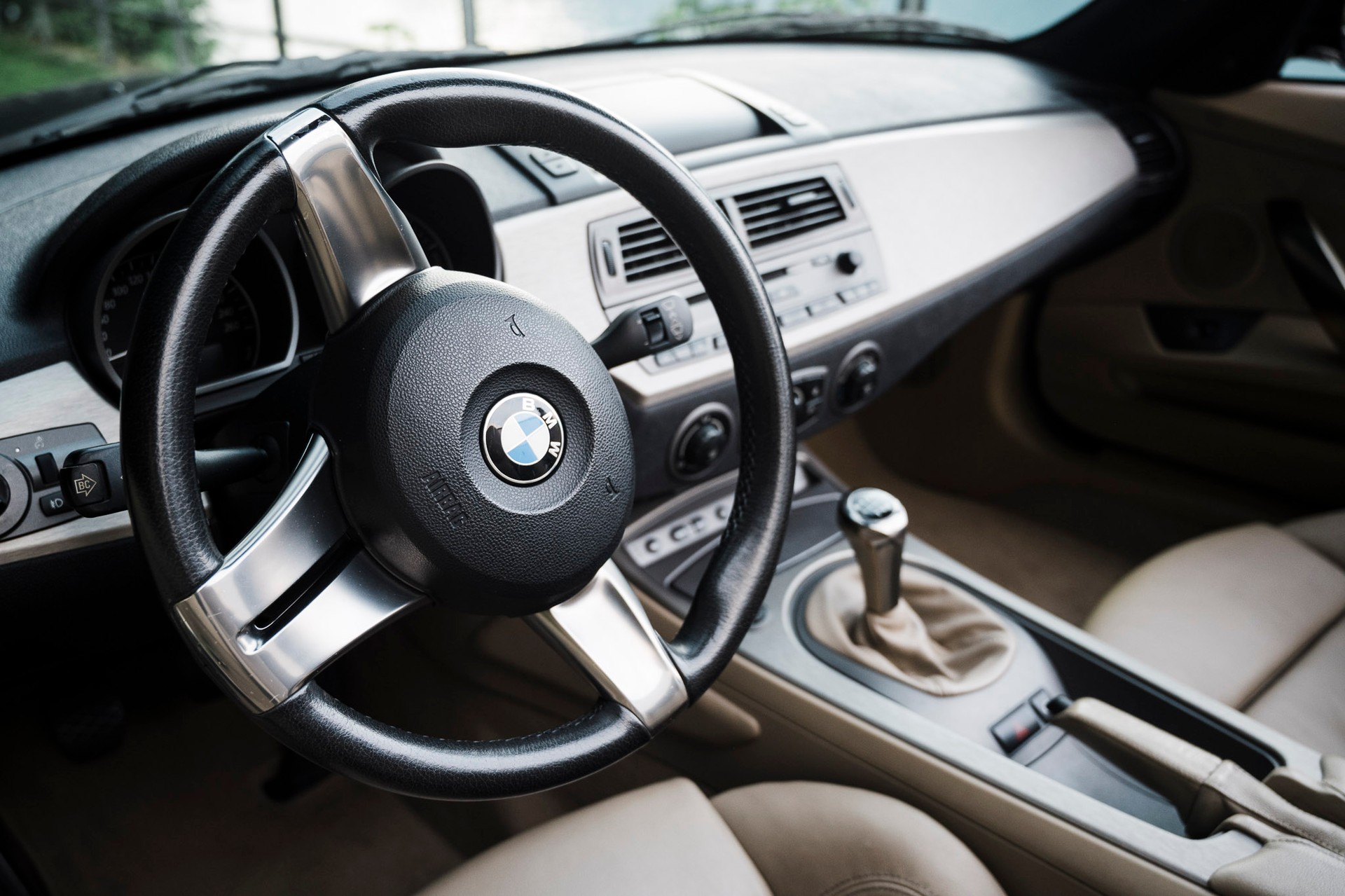 BMW Z4 3.0i Roadster-image-12
