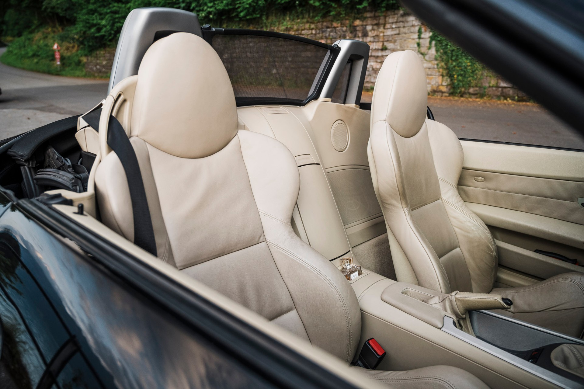 BMW Z4 3.0i Roadster-image-8