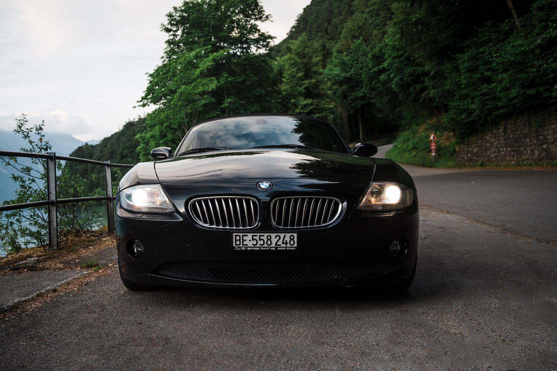 BMW Z4 3.0i Roadster-image-2