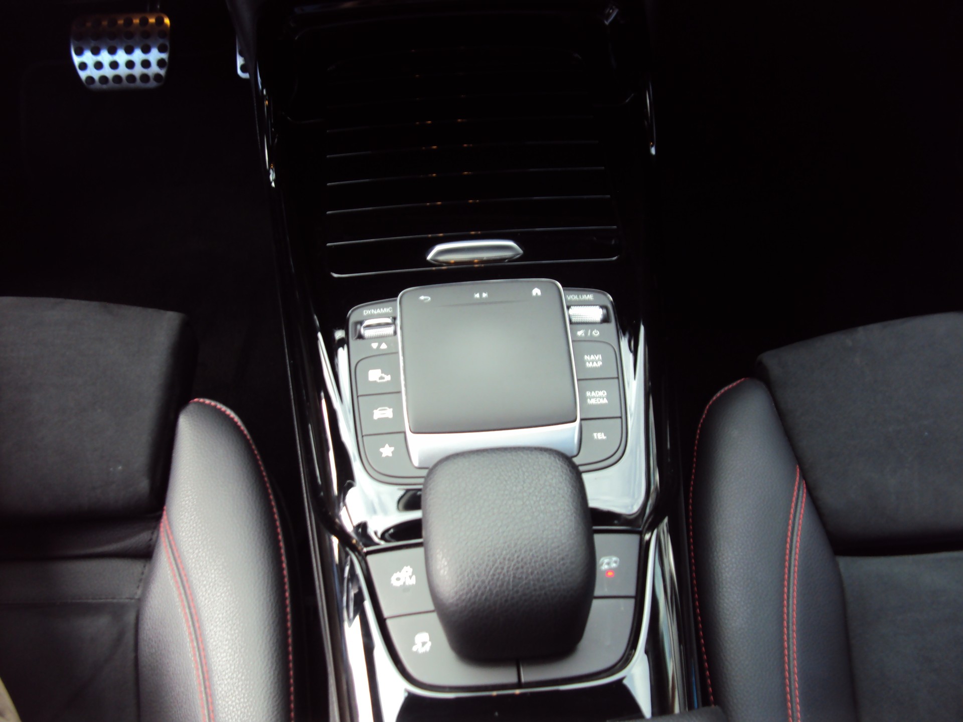 MERCEDES-BENZ CLA 45 AMG 4Matic+ 8G-DCT-image-10