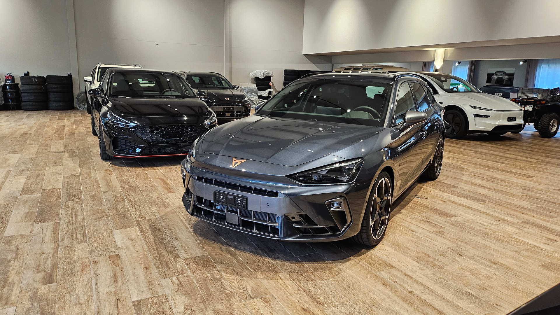 CUPRA LEON ST 2.0 TSI VZ DSG 4Drive-image-0