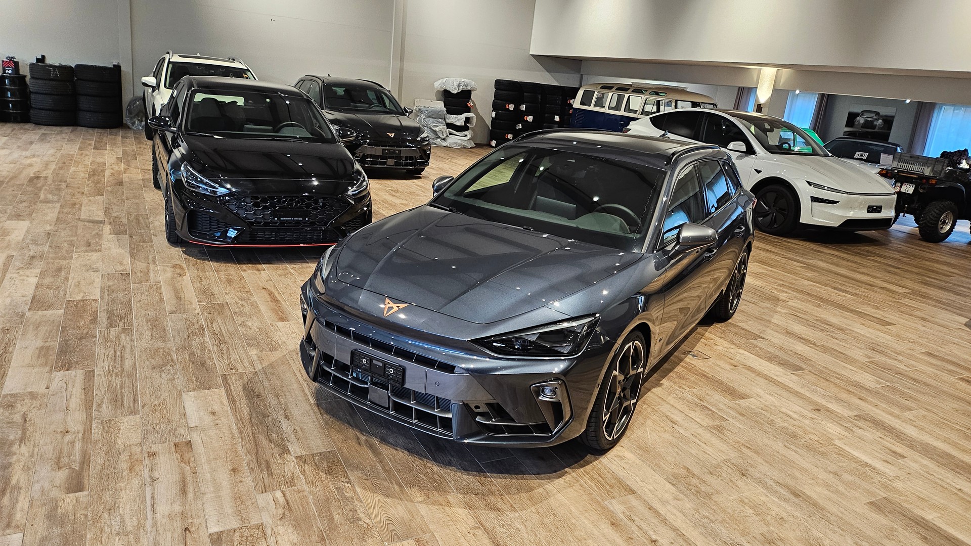 CUPRA LEON ST 2.0 TSI VZ DSG 4Drive-image-1