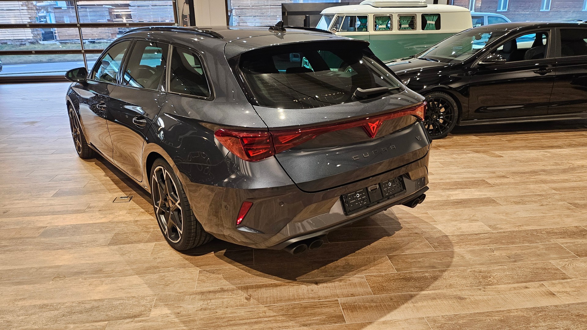 CUPRA LEON ST 2.0 TSI VZ DSG 4Drive-image-12