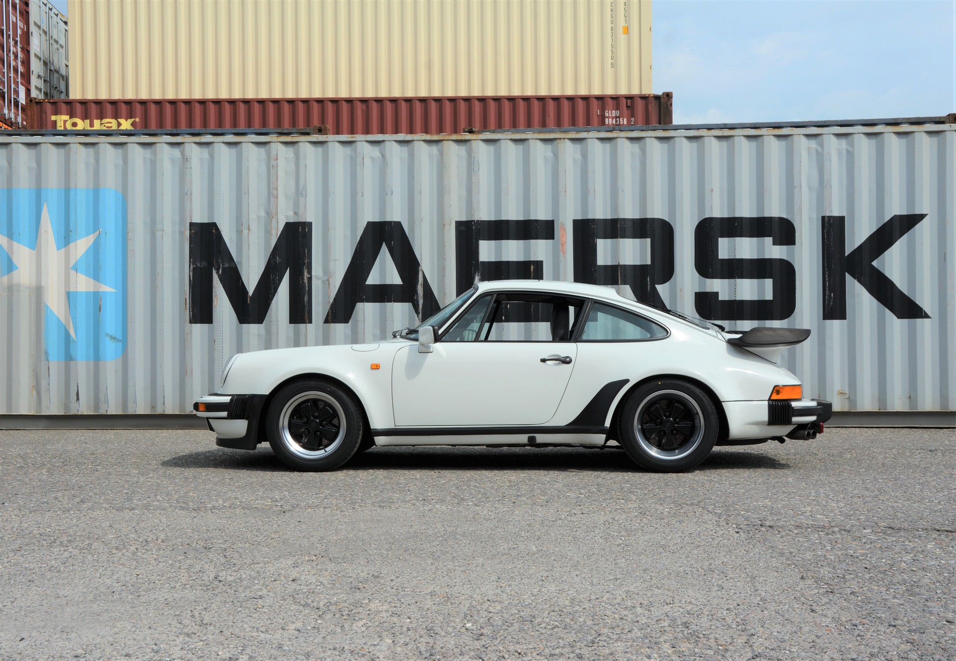 PORSCHE 911 3.3 Turbo