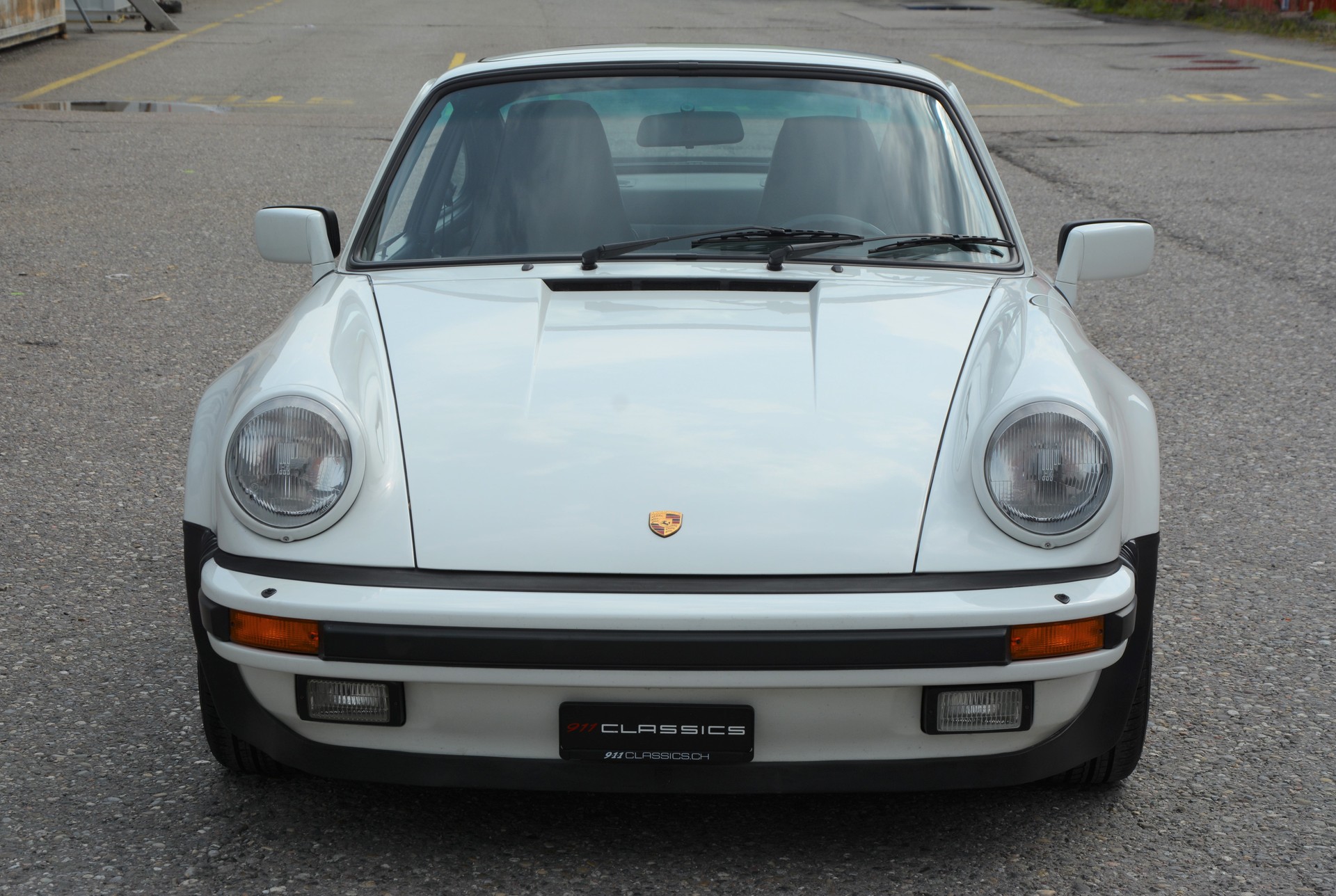PORSCHE 911 3.3 Turbo-image-7