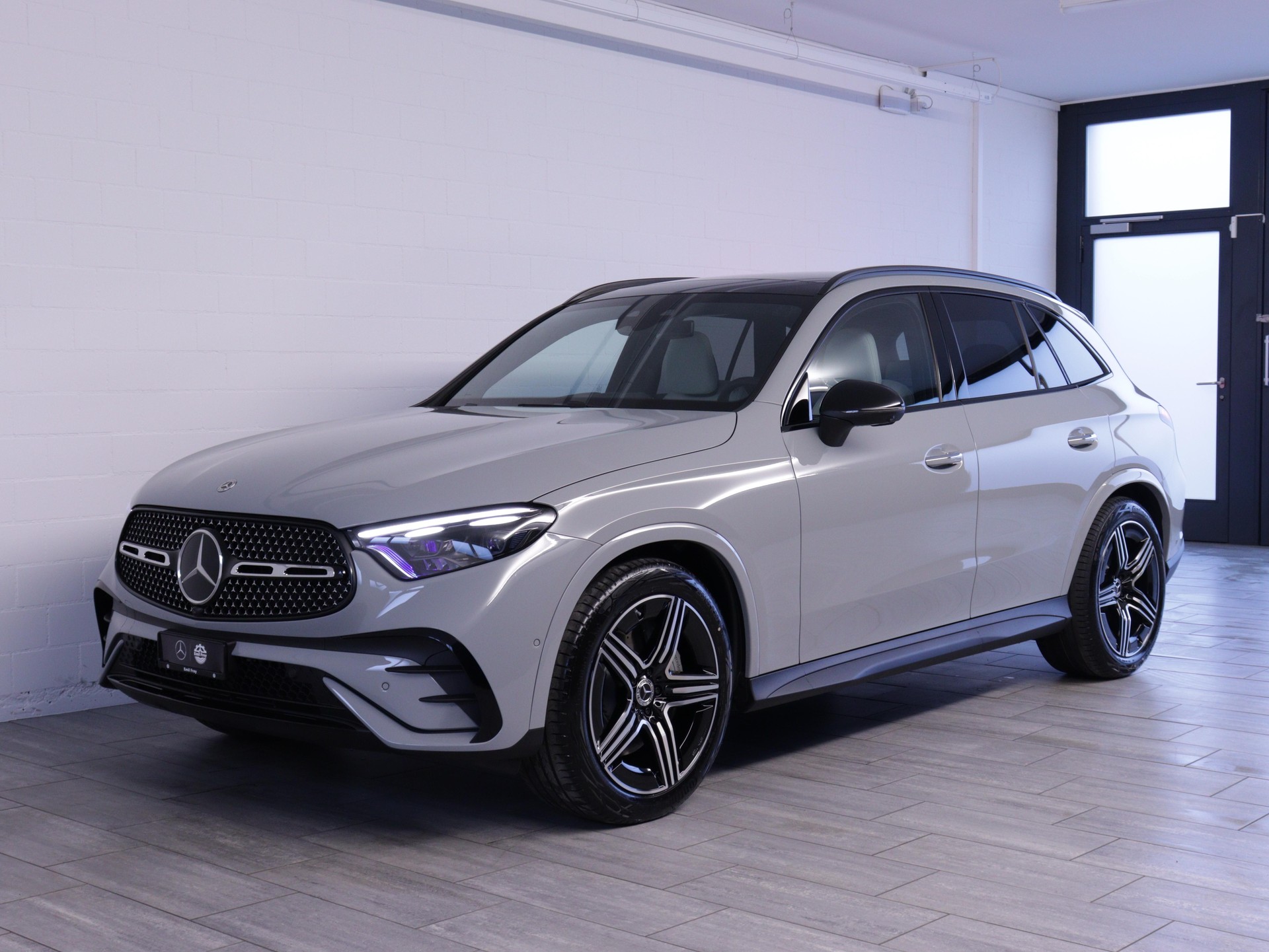 MERCEDES-BENZ GLC 220 d AMG Line 4matic-image-0