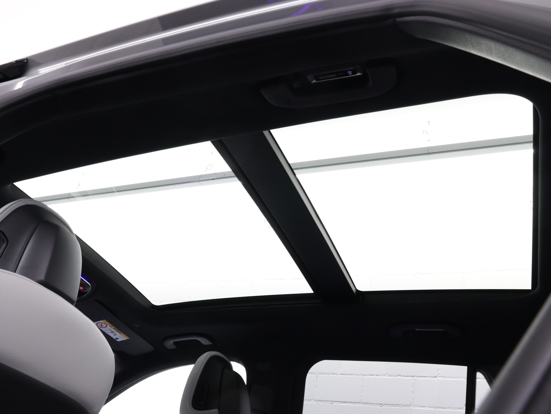 MERCEDES-BENZ GLC 220 d AMG Line 4matic-image-12