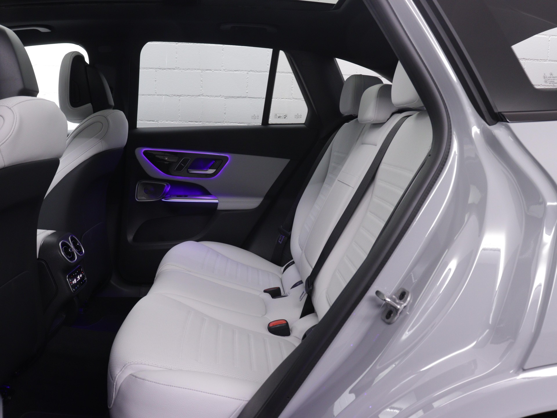 MERCEDES-BENZ GLC 220 d AMG Line 4matic-image-10