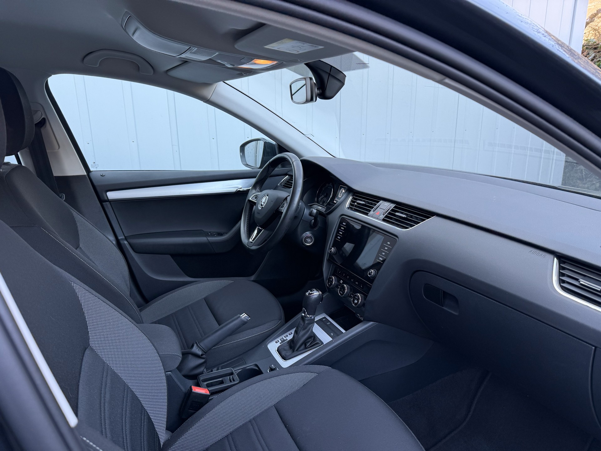 SKODA Octavia Combi 2.0 TSI Soleil 4x4 DSG-image-9