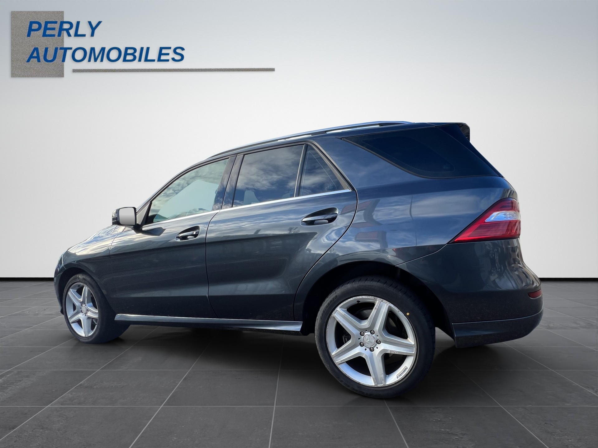 MERCEDES-BENZ ML 250 CDI BlueTec-showroom-element-3