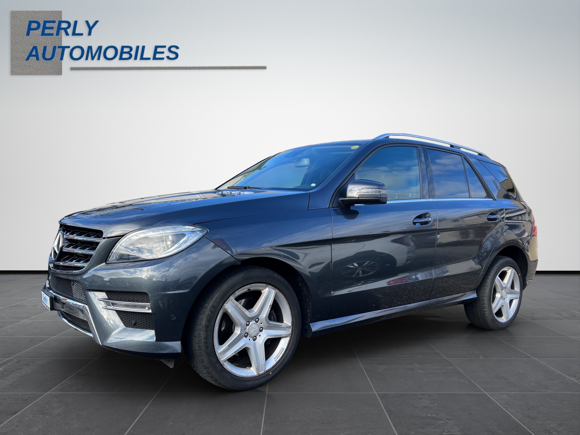 MERCEDES-BENZ ML 250 CDI BlueTec-showroom-element-1