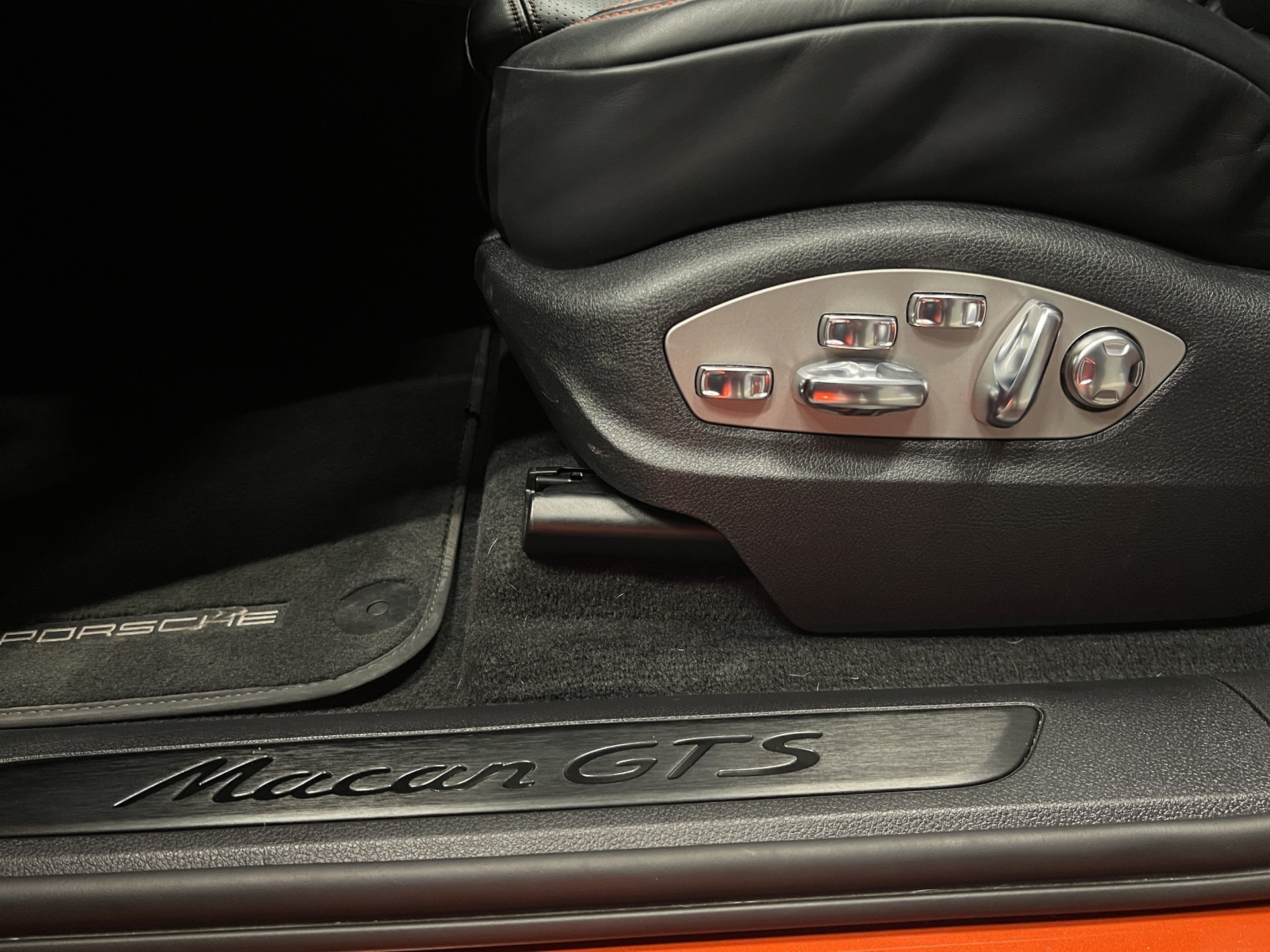PORSCHE Macan GTS PDK-image-9