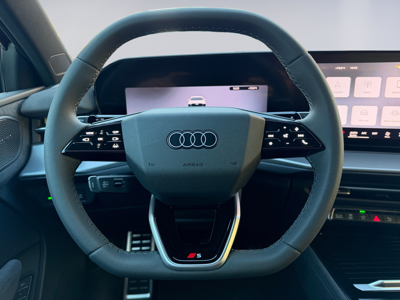 AUDI Q3 Sportback e-hybrid 200 kW S tronig-image-9