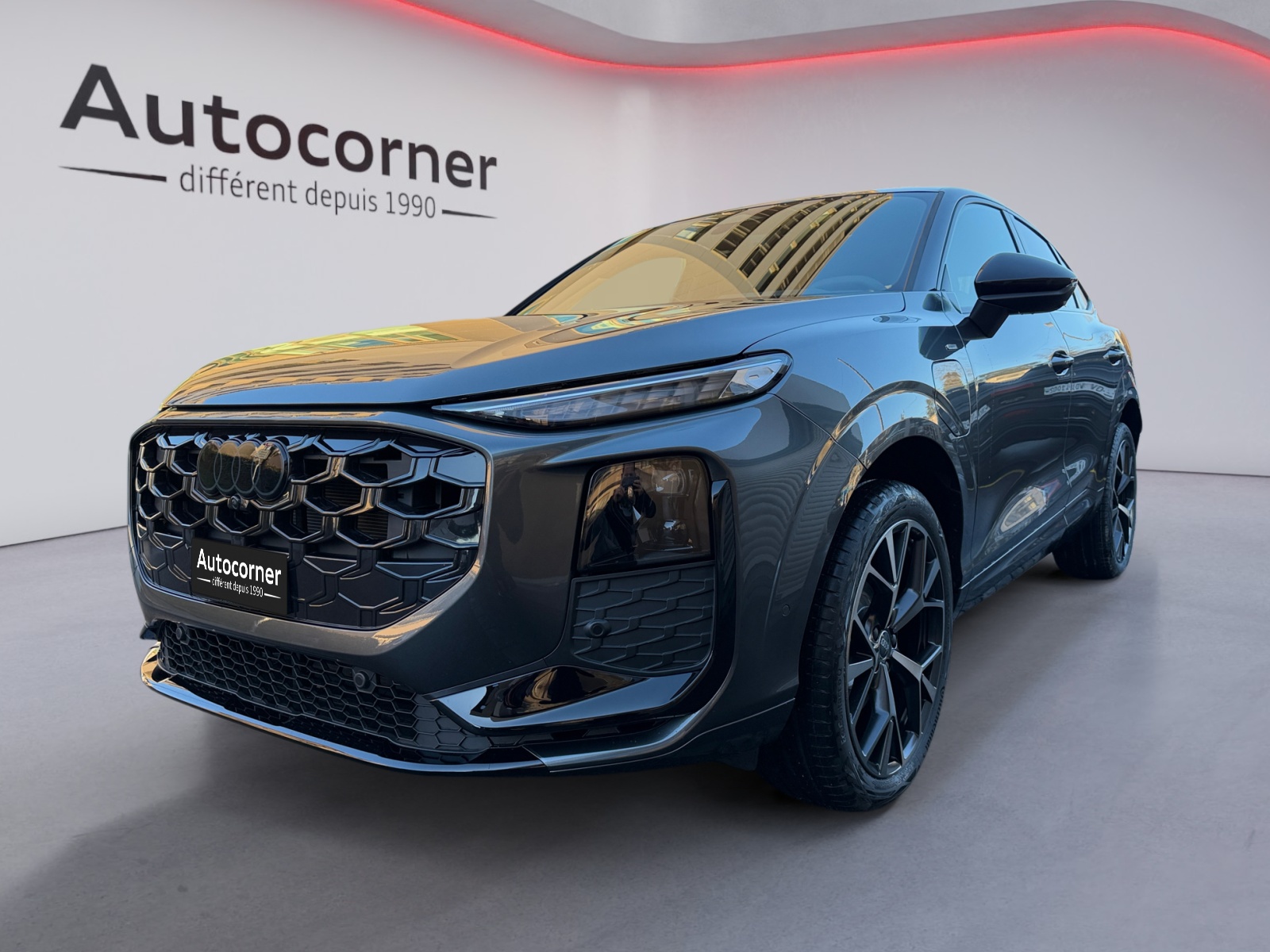 AUDI Q3 Sportback e-hybrid 200 kW S tronig-image-1