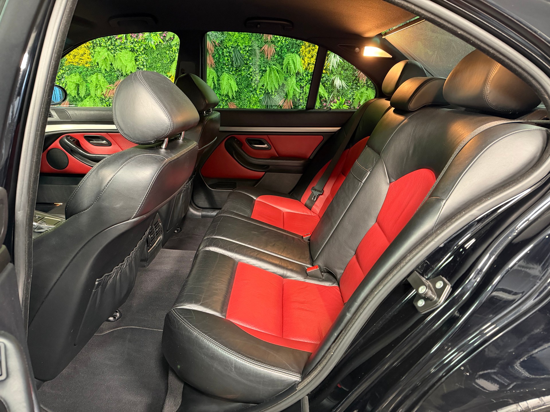 BMW M5-image-15
