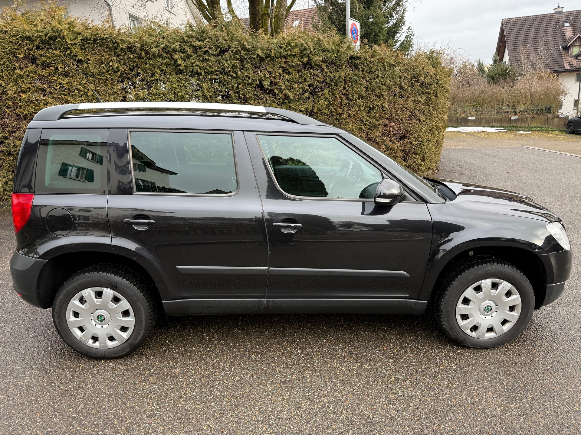 SKODA Yeti 2.0 TDI Clever 4x4 DSG Frisch MFK-image-3
