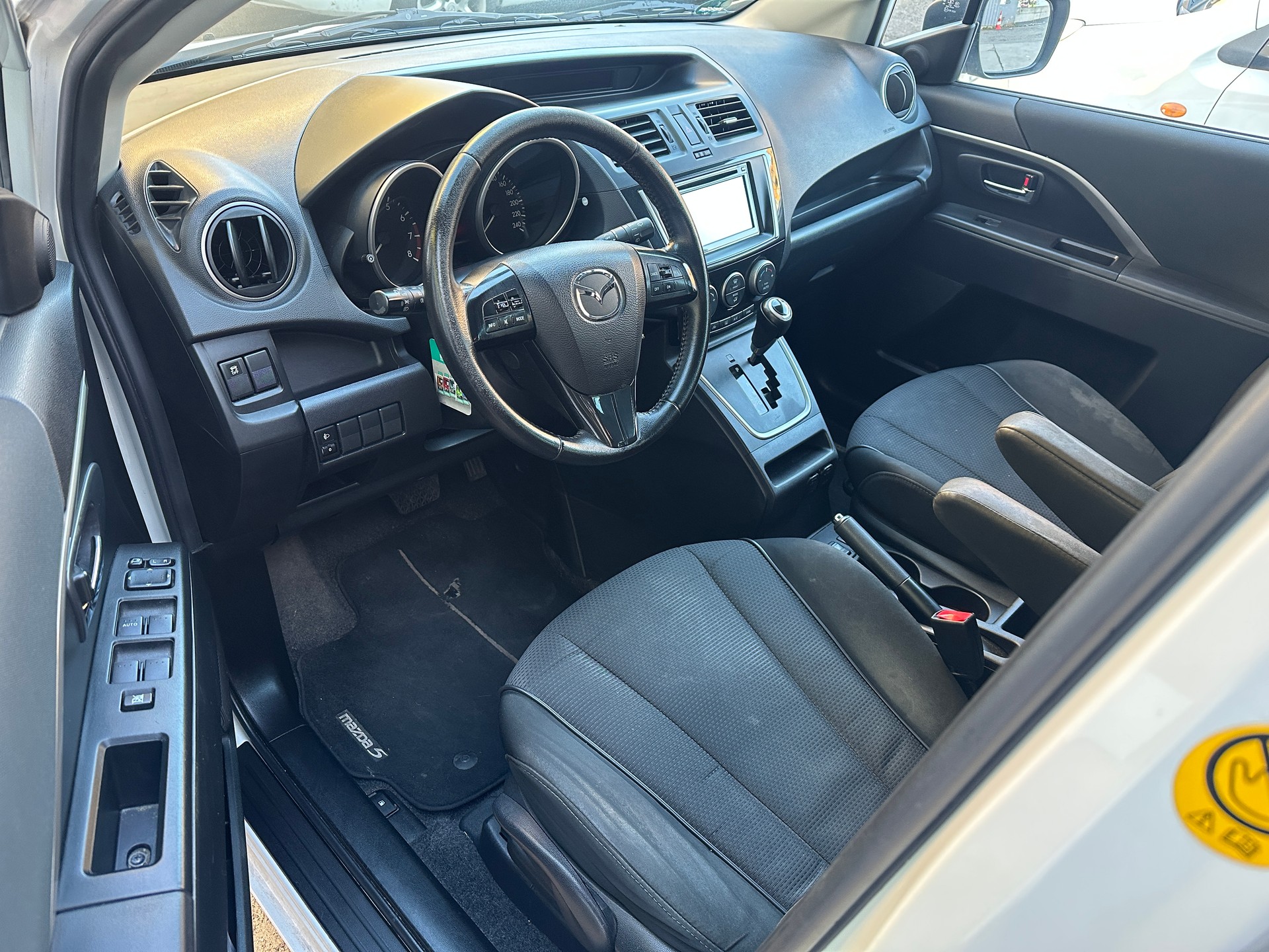 MAZDA 5 2.0 16V Voila ma Suisse Edition+ Activematic-image-11