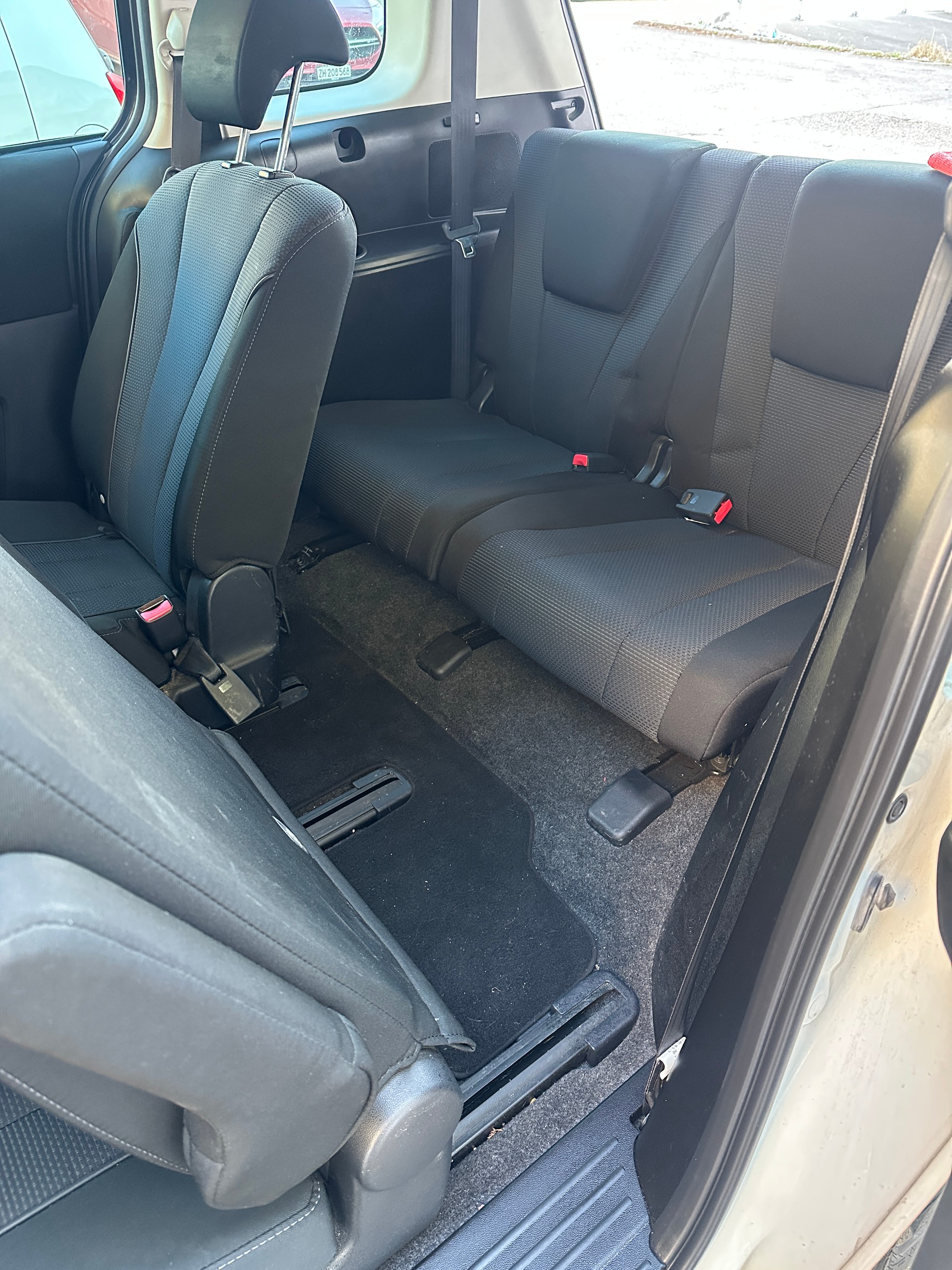MAZDA 5 2.0 16V Voila ma Suisse Edition+ Activematic-image-10
