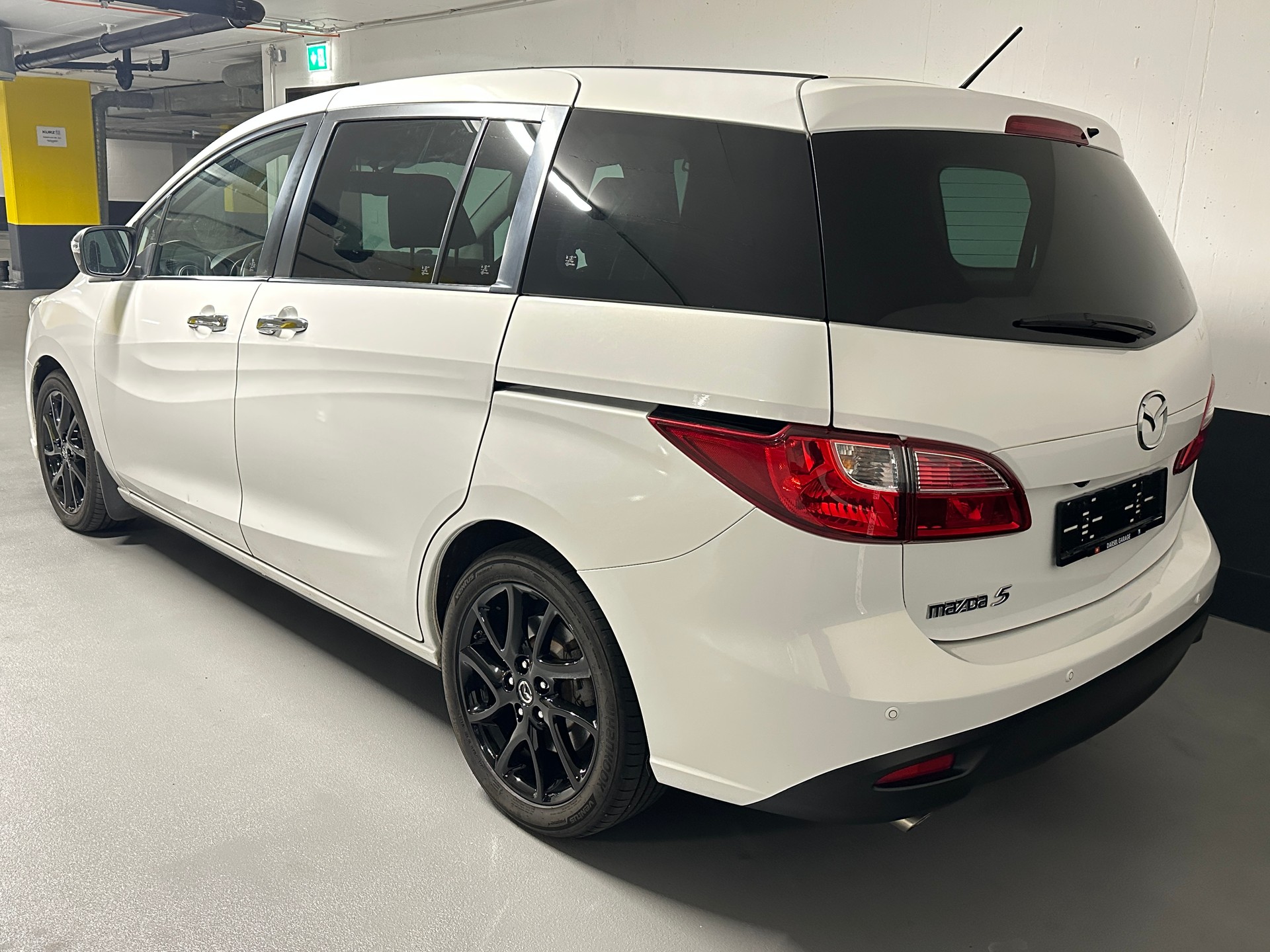 MAZDA 5 2.0 16V Voila ma Suisse Edition+ Activematic-image-2