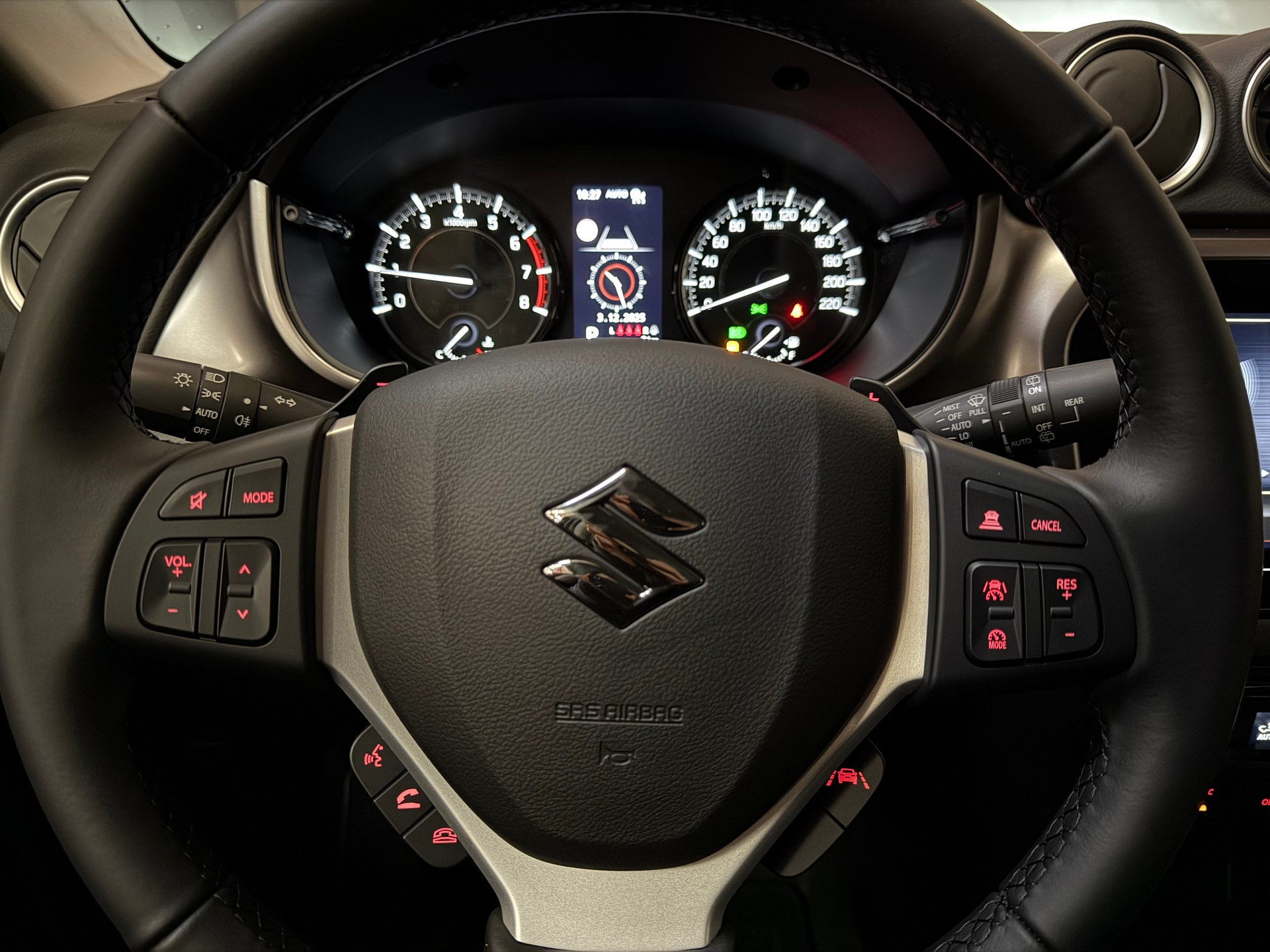 SUZUKI Vitara 1.4 Boosterjet Compact + 4x4 Hybrid Automatic-image-20