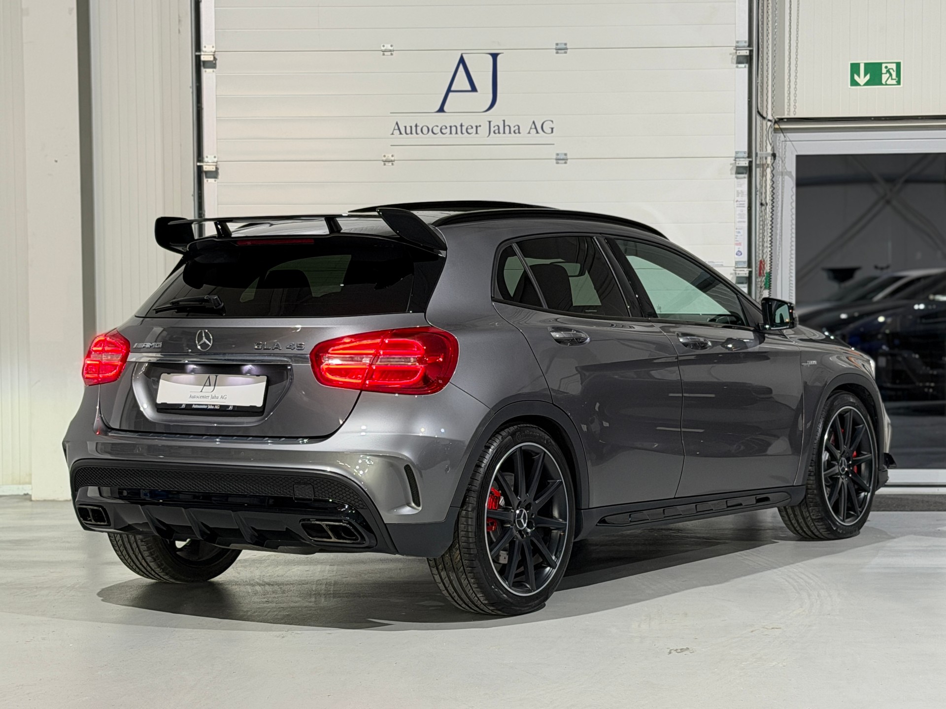 MERCEDES-BENZ GLA 45 AMG 4Matic 7G-DCT Performance Paket-image-5