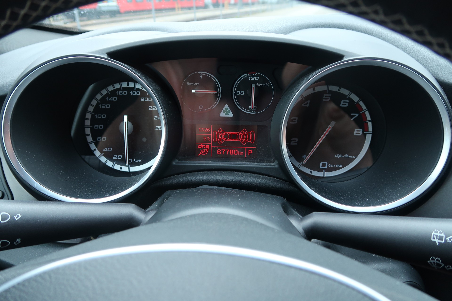 ALFA ROMEO Giulietta 1750 TBi Quadrifoglio Verde TCT-image-16