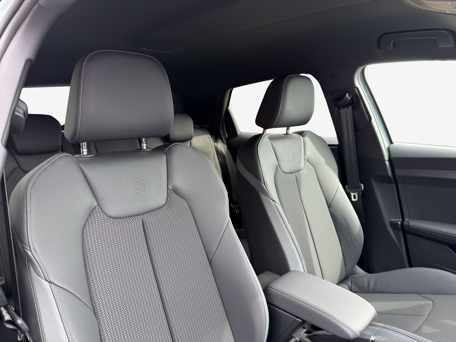 AUDI A1 Sportback 30 TFSI Attraction S-tronic-image-14