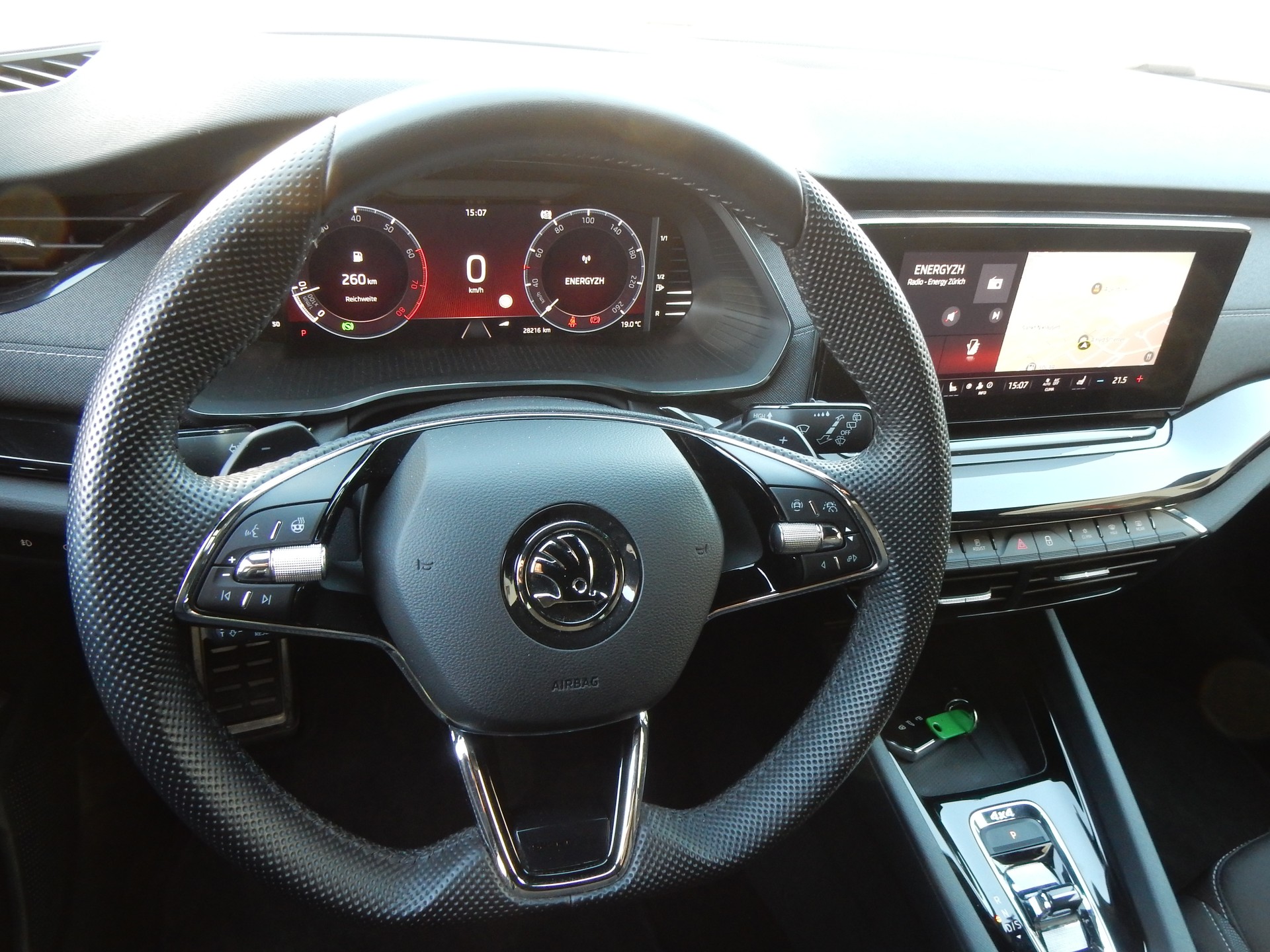 SKODA Octavia 2.0TSI SportLine 4x4-image-15