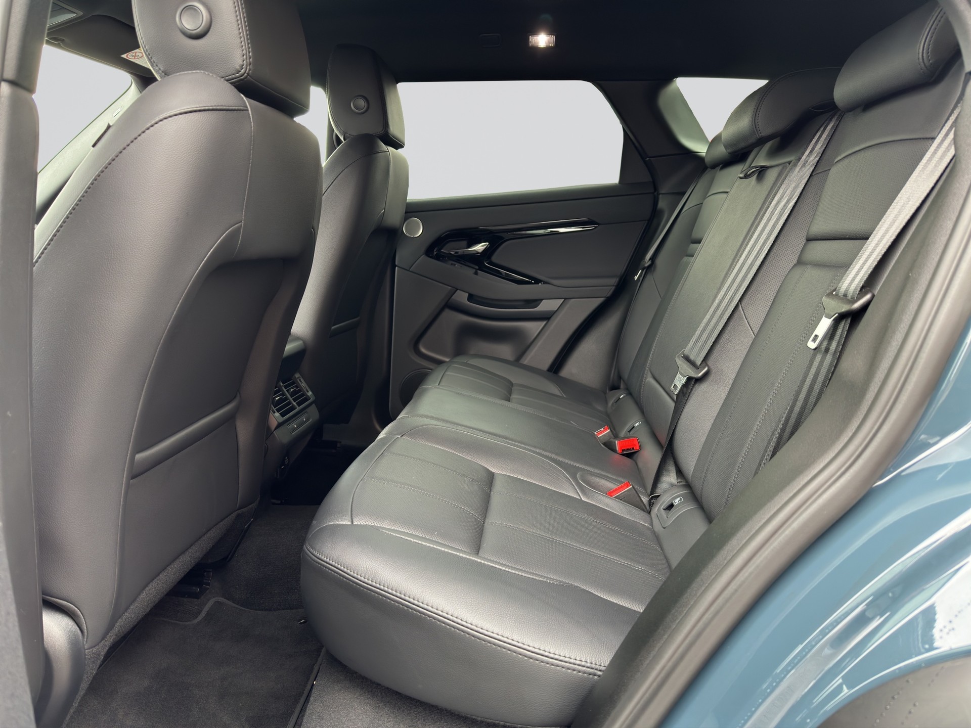 LAND ROVER Range Rover Evoque D200 Dynamic SE Black AT9-image-7