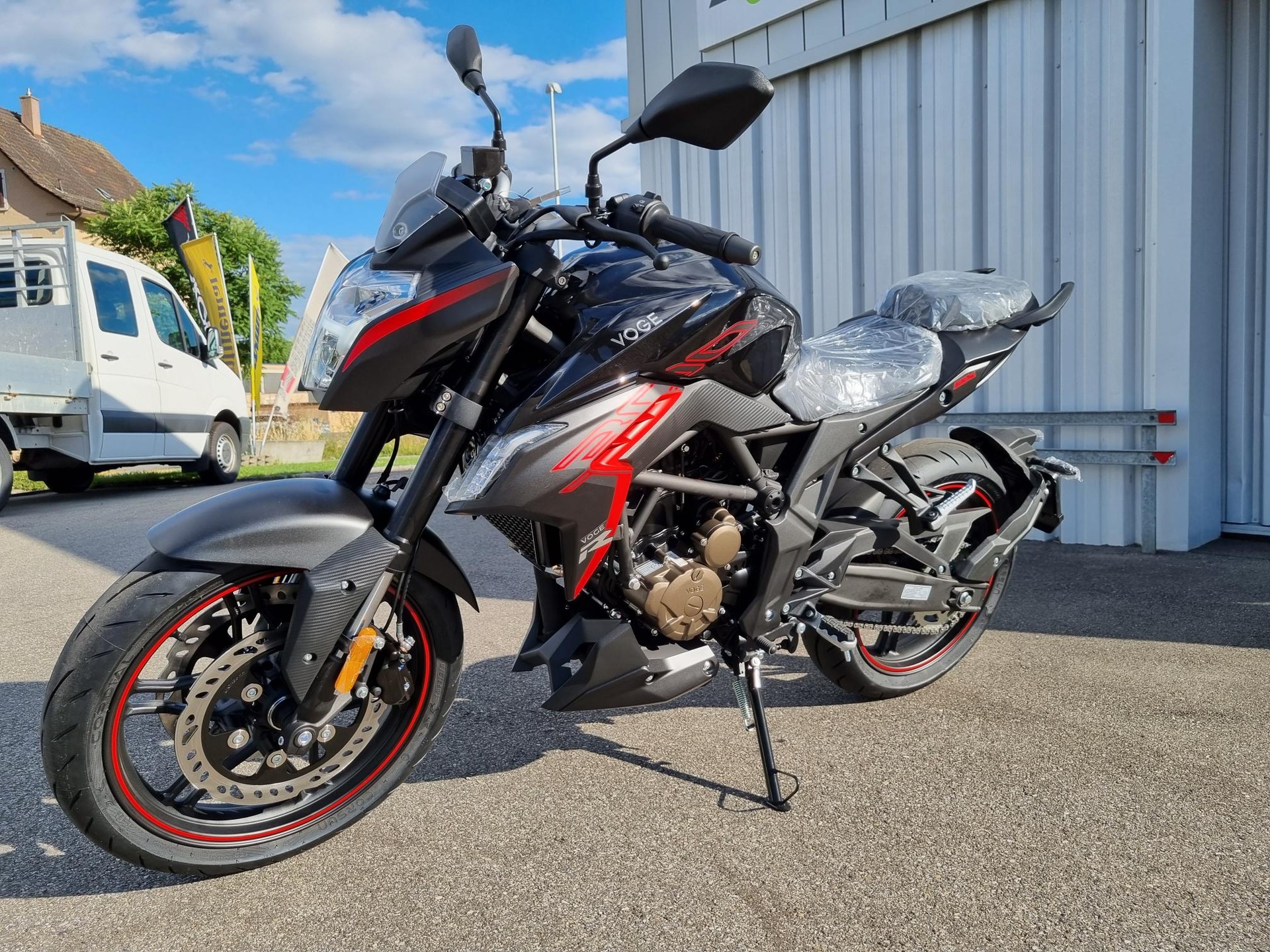 VOGE 300 R