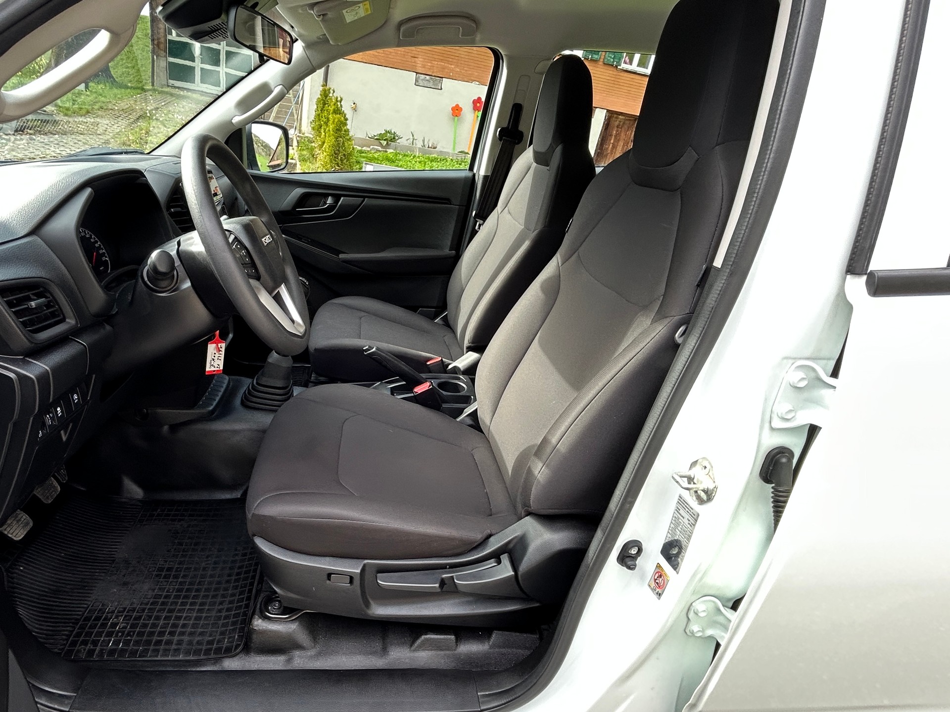 ISUZU D-MAX 1.9 CrewCab N60B 4x4-image-8