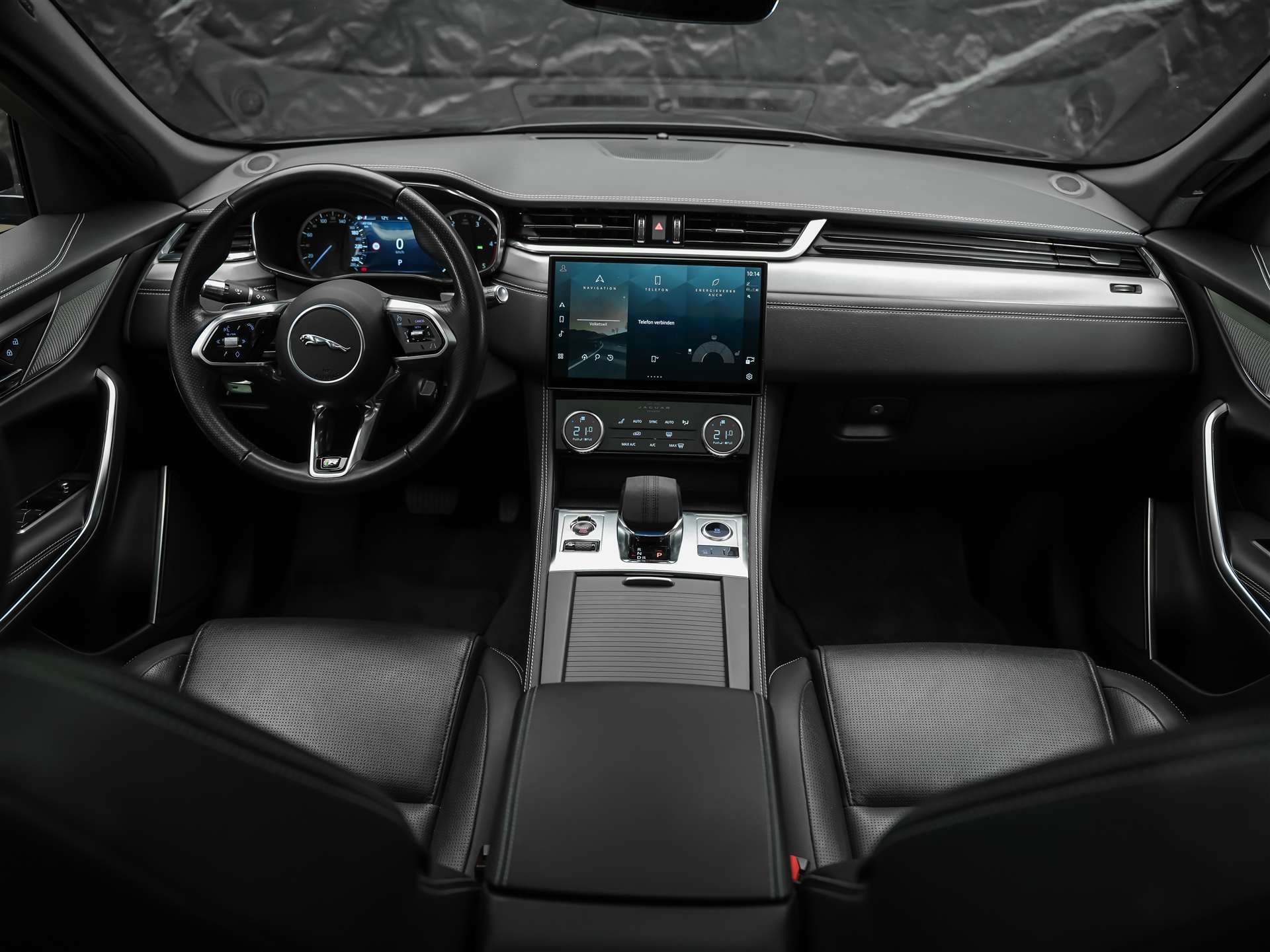 JAGUAR F-Pace 3.0 D I6 R-Dynamic SE AWD Panorama*Abstandsregler*All black*-image-24
