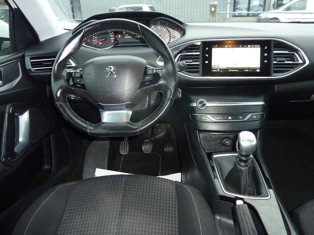 PEUGEOT 308 SW 1.5 BlueHDI Active * Gr. Navi * Klimaautomat * Tempomat * PDC H * Frisch Ab MFK-image-2