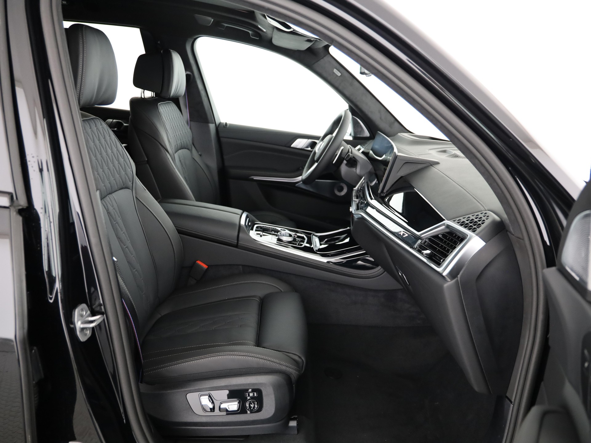 BMW X7 40d xDrive-image-19