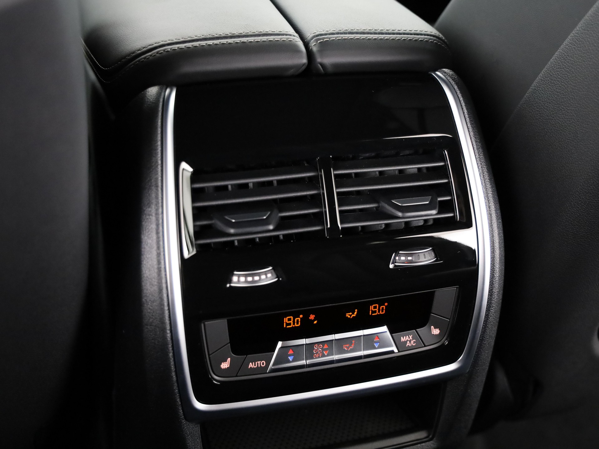 BMW X7 40d xDrive-image-8
