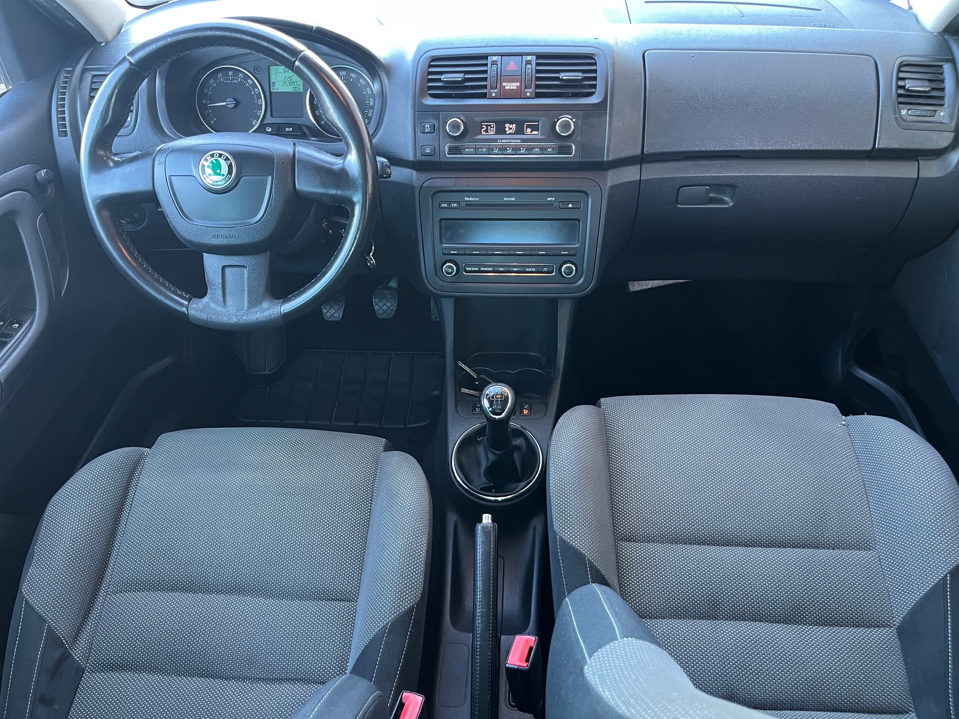 SKODA Roomster 1.6 TDI Elegance-image-9