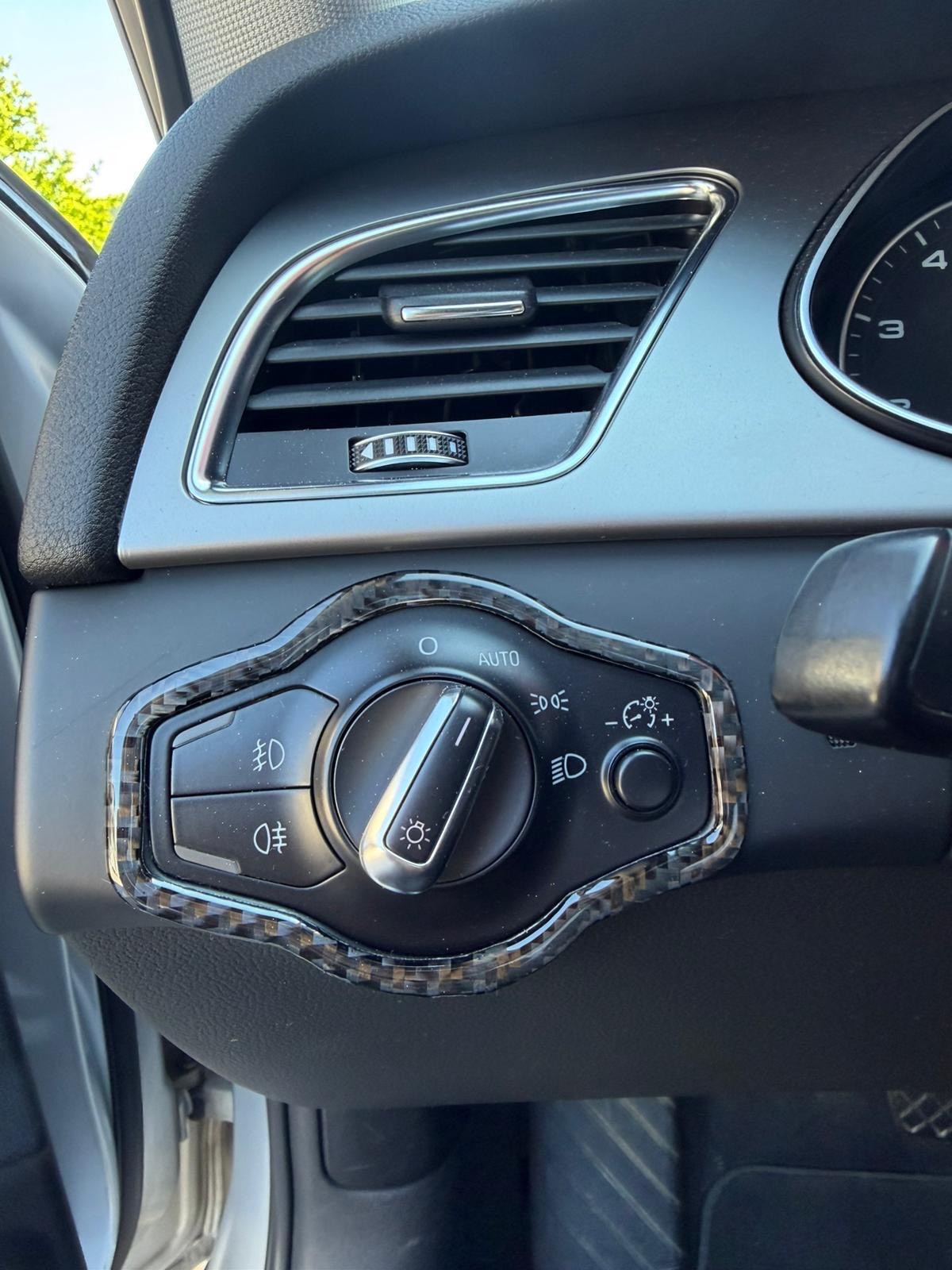 AUDI A4 Avant 2.0 TFSI multitronic-image-12