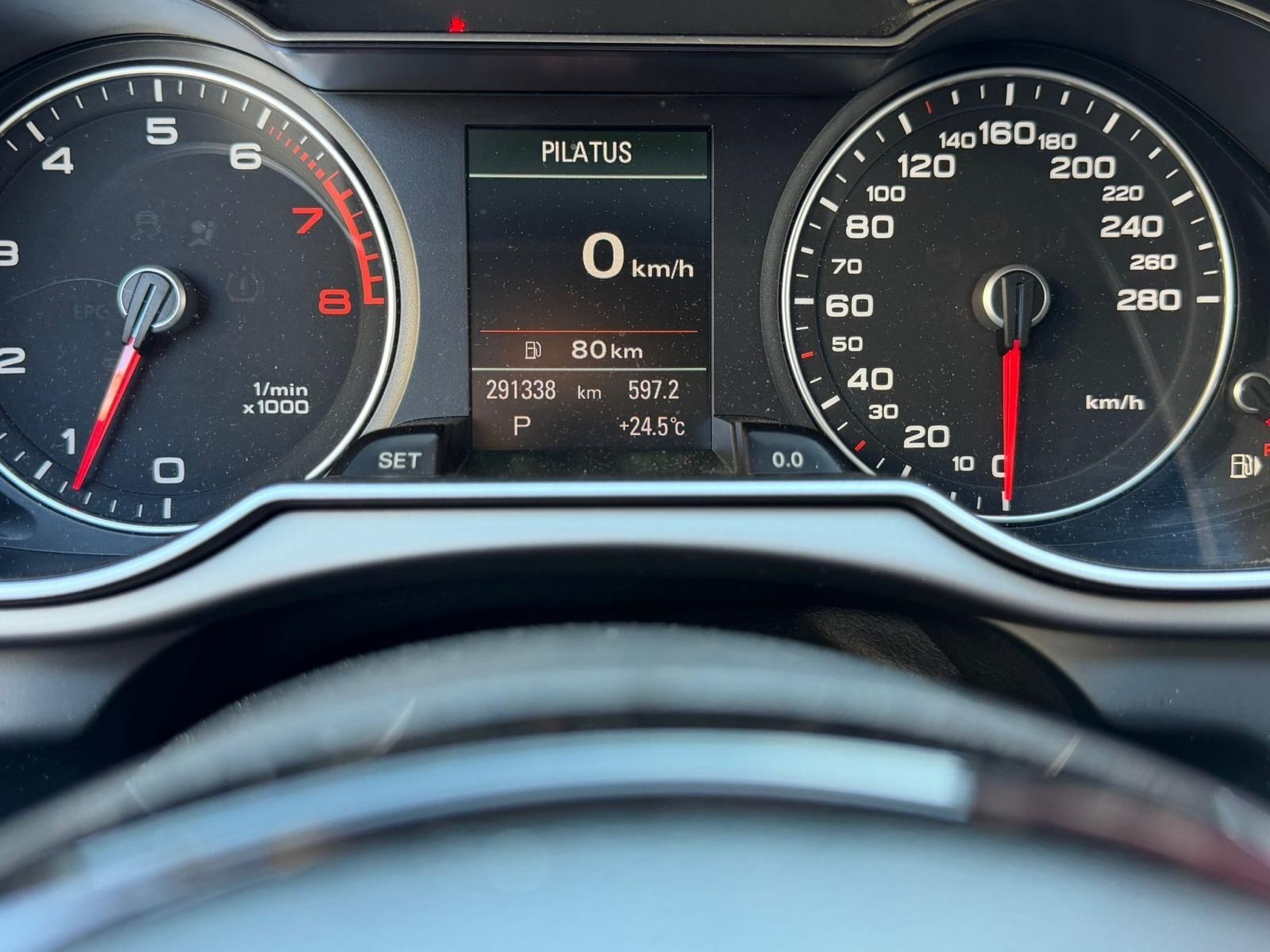 AUDI A4 Avant 2.0 TFSI multitronic-image-8