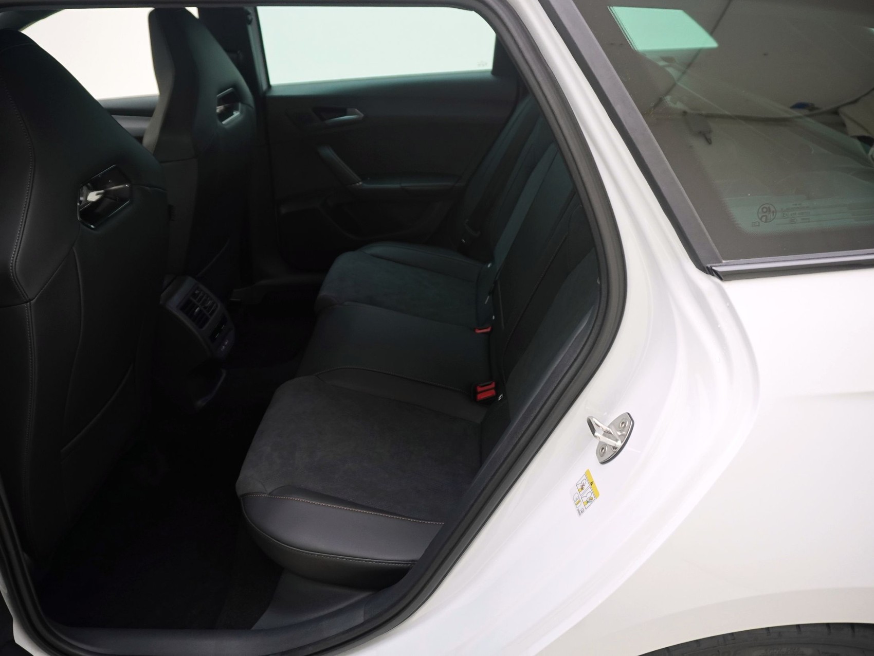 CUPRA Leon ST 2.0 TSI VZ 4Drive DSG-image-16