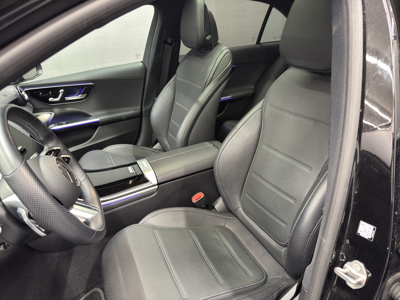 MERCEDES-BENZ C 200 AMG Line 4matic-image-14