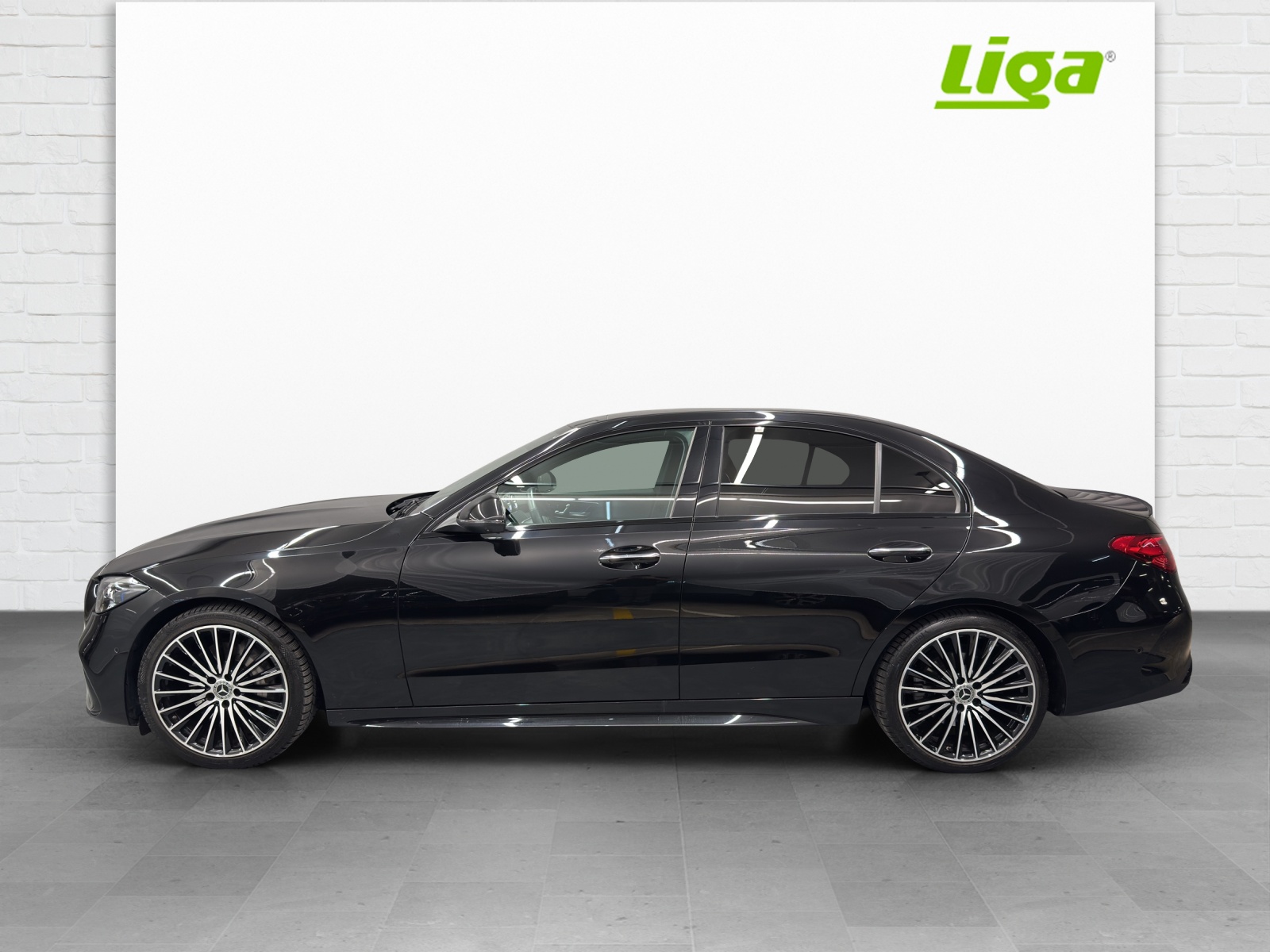 MERCEDES-BENZ C 200 AMG Line 4matic