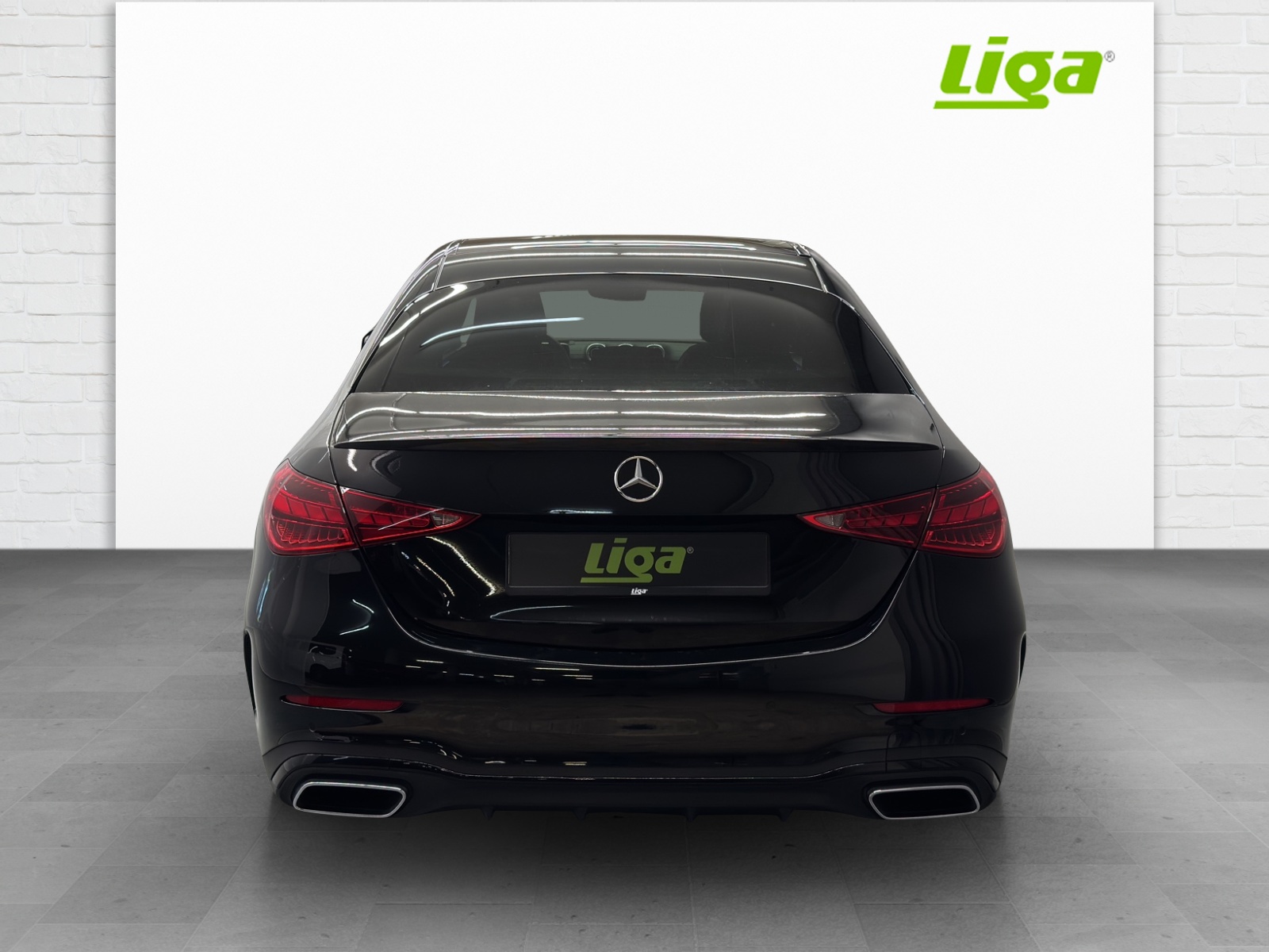 MERCEDES-BENZ C 200 AMG Line 4matic-image-4