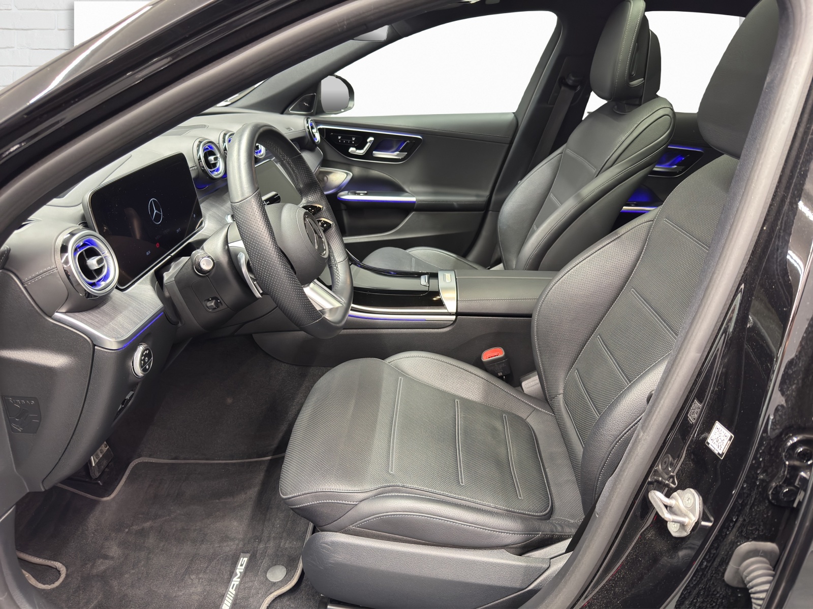 MERCEDES-BENZ C 200 AMG Line 4matic-image-6