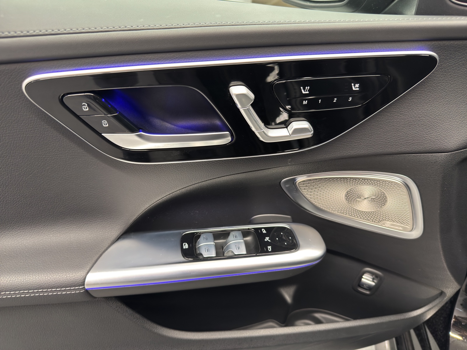 MERCEDES-BENZ C 200 AMG Line 4matic-image-12